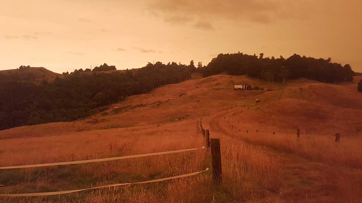 Eerie light caused by the Australian bushfires in December 2019