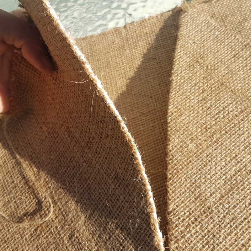 Mulching mat made from hessian and paper