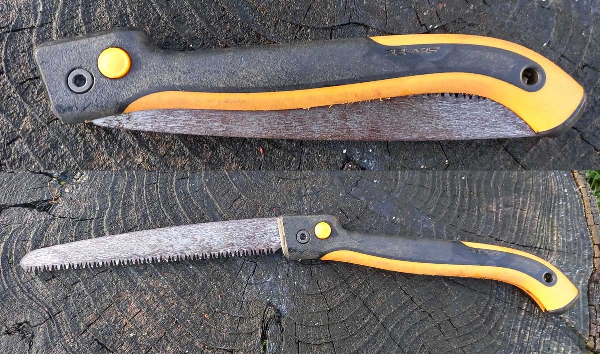 Folding pruning saw, both open and closed.