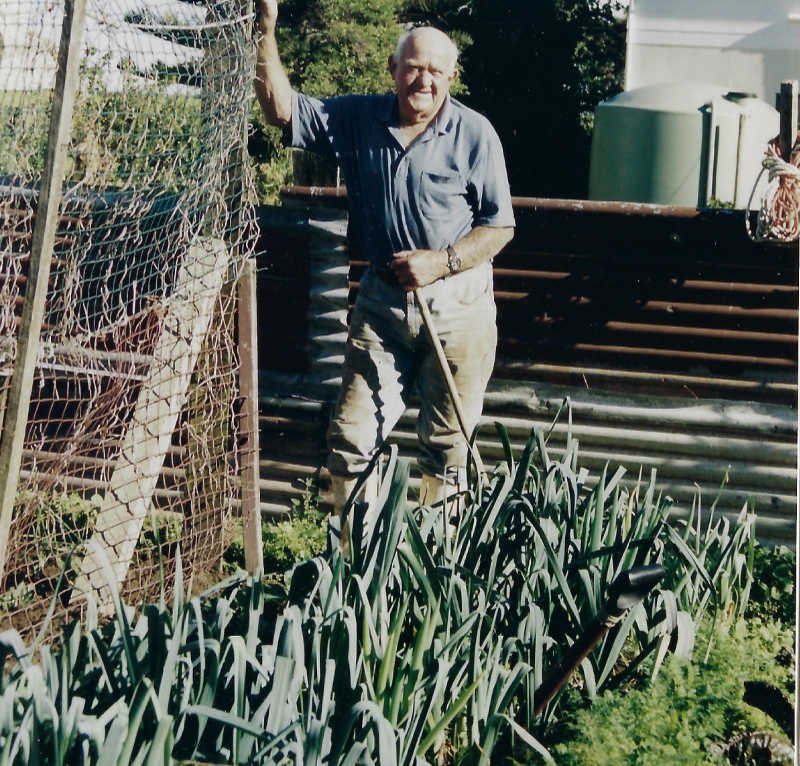 Leslie John Fulton (1923-2013) in his garden at Māhia.
